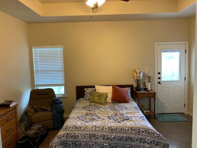 577 JACK RABBIT LN B, Buda, TX 78610