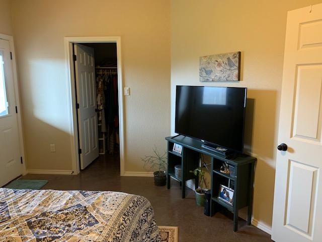 577 JACK RABBIT LN B, Buda, TX 78610