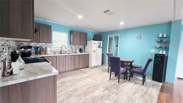 612 Hunting Club, Clewiston, FL 33440