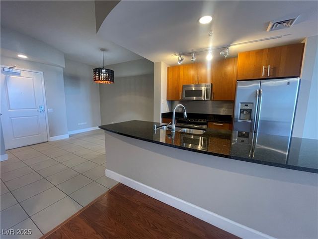 200 West Sahara Avenue 2211, Las Vegas, NV 89102