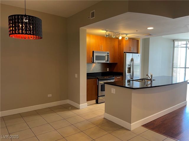 200 West Sahara Avenue 2211, Las Vegas, NV 89102