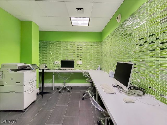 200 West Sahara Avenue 2211, Las Vegas, NV 89102