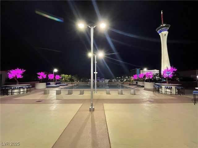 200 West Sahara Avenue 2211, Las Vegas, NV 89102