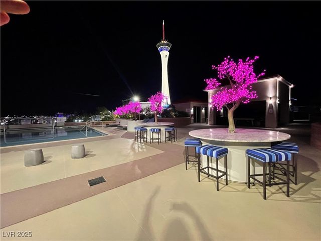 200 West Sahara Avenue 2211, Las Vegas, NV 89102