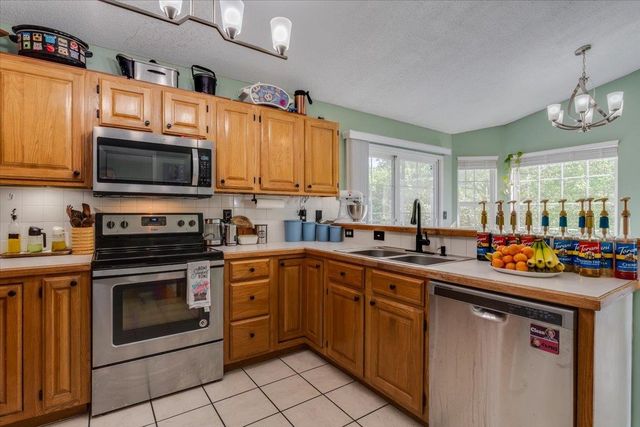 1932 S Leeanne Lane, Wichita, KS 67207