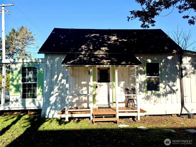 26414 Ridge Avenue, Ocean Park, WA 98640