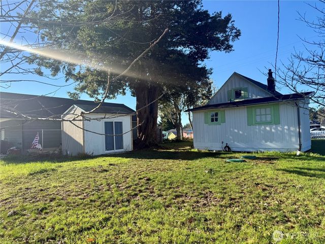 26414 Ridge Avenue, Ocean Park, WA 98640