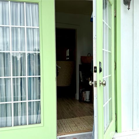 26414 Ridge Avenue, Ocean Park, WA 98640