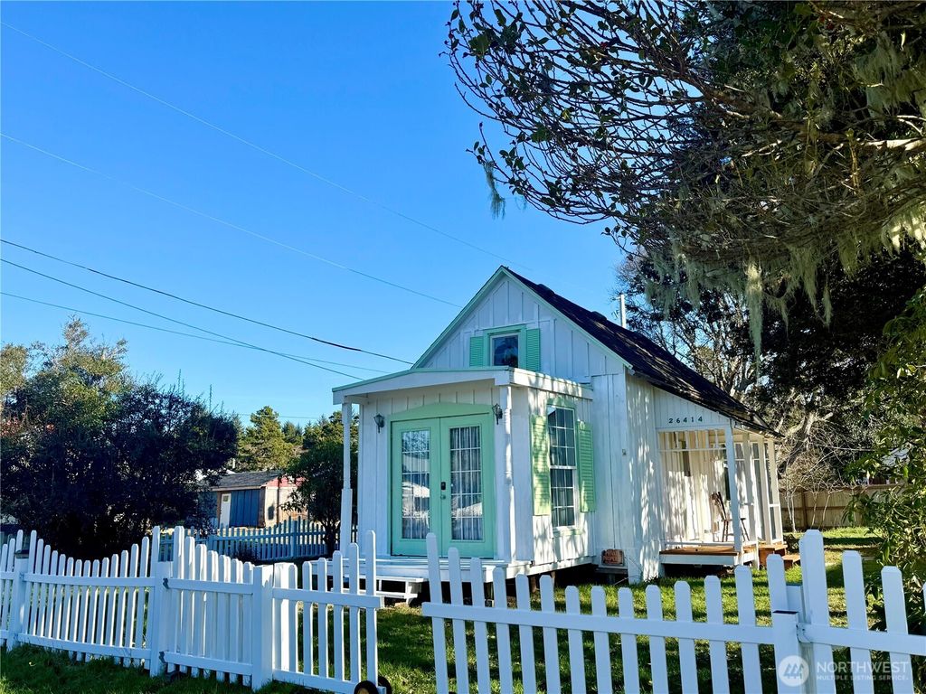 26414 Ridge Avenue, Ocean Park, WA 98640