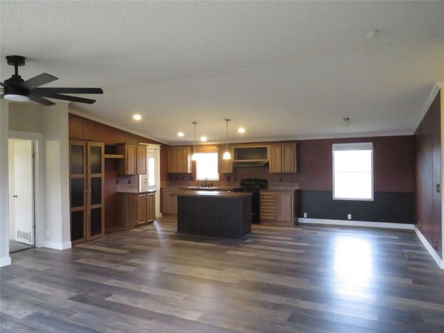 2141 Crocket, Sanger, TX 76266