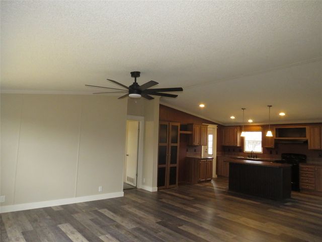 2141 Crocket, Sanger, TX 76266