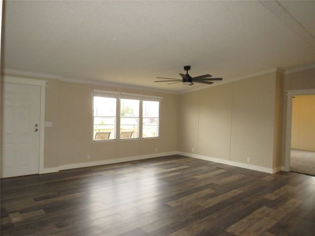 2141 Crocket, Sanger, TX 76266