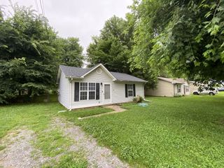 109 Gail St, Oak Grove, KY 42262