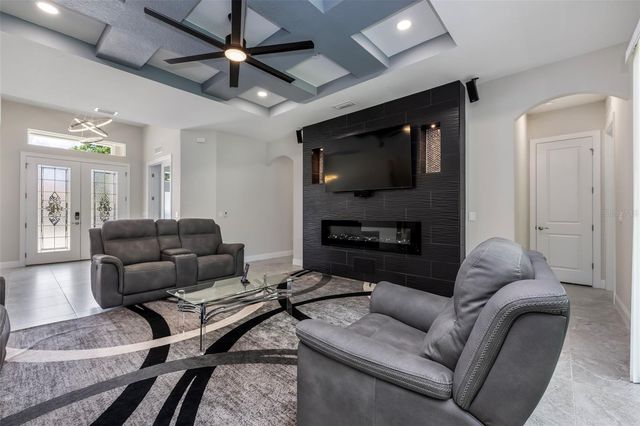 5 LAKESIDE PLACE E, Palm Coast, FL 32137