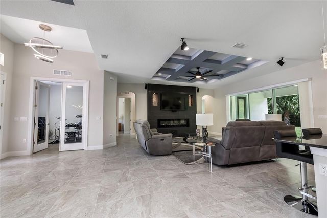 5 LAKESIDE PLACE E, Palm Coast, FL 32137