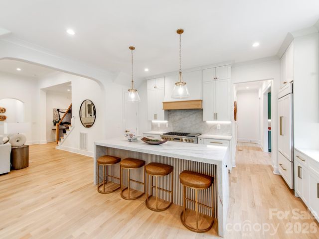 4627 Water Oak Road, Charlotte, NC 28211