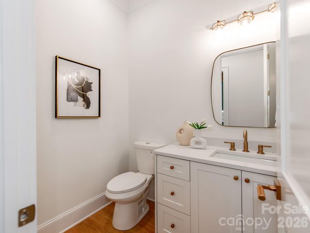 4627 Water Oak Road, Charlotte, NC 28211