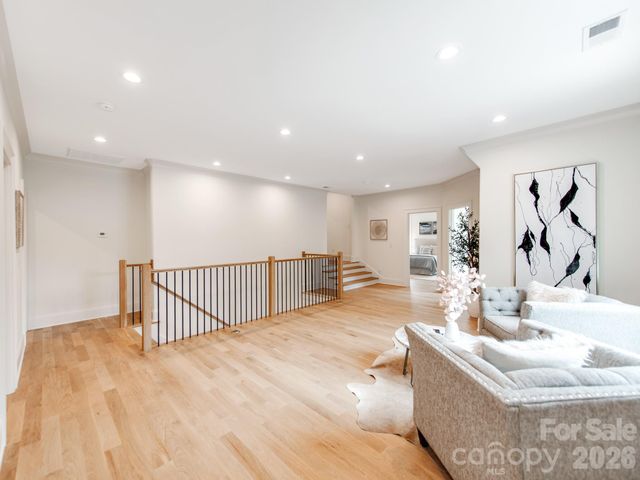 4627 Water Oak Road, Charlotte, NC 28211