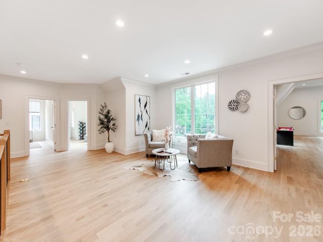 4627 Water Oak Road, Charlotte, NC 28211