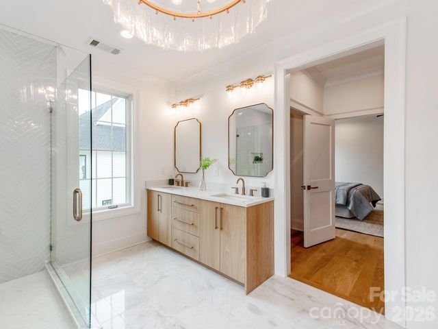 4627 Water Oak Road, Charlotte, NC 28211