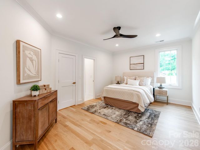 4627 Water Oak Road, Charlotte, NC 28211