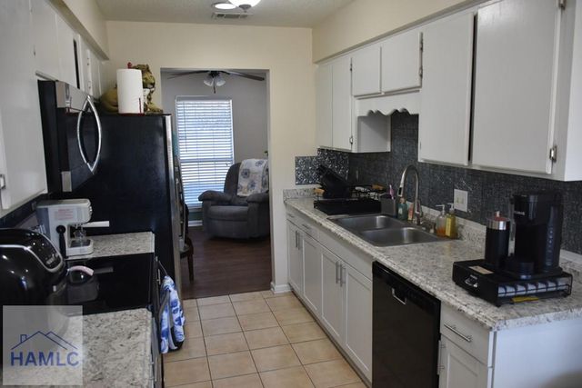 1801 Dunlevie Road, Allenhurst, GA 31301