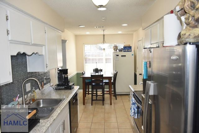 1801 Dunlevie Road, Allenhurst, GA 31301