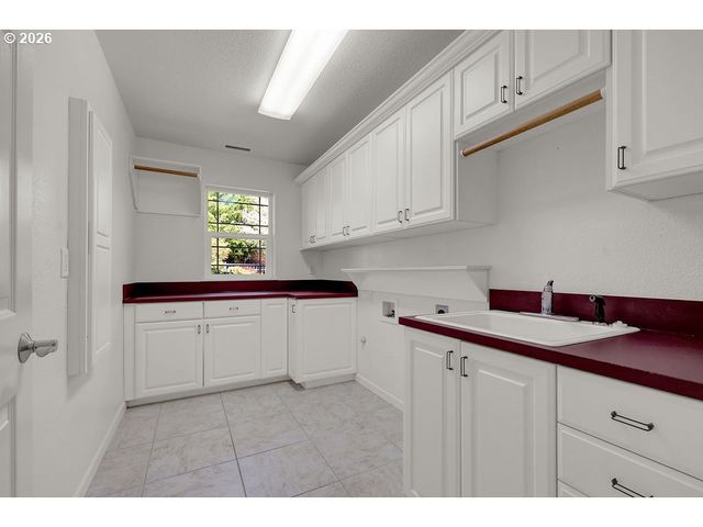 2545 WILLOW RIDGE Ct, Florence, OR 97439