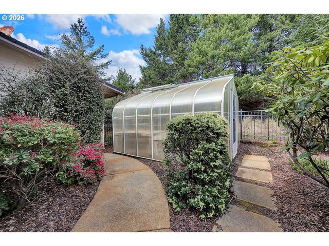 2545 WILLOW RIDGE Ct, Florence, OR 97439