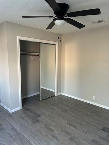 11719 Pender Lane, Houston, TX 77477