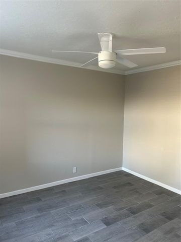 11719 Pender Lane, Houston, TX 77477