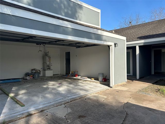 11719 Pender Lane, Houston, TX 77477