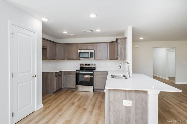 47 Coolidge Drive, Wetumpka, AL 36092