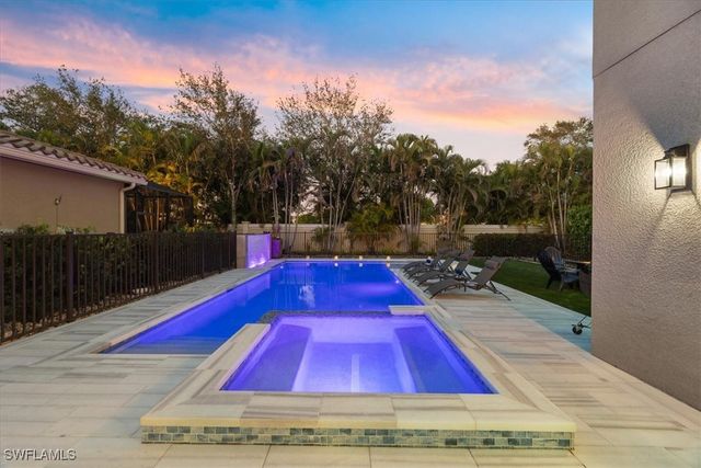13884 Luna DR, Naples, FL 34109