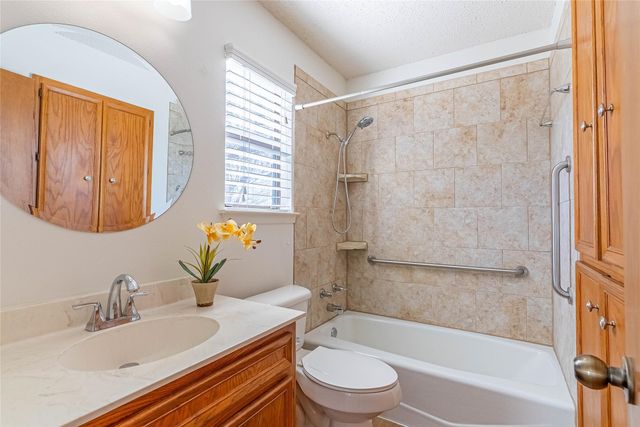 830 Live Oak TRL, Liberty Hill, TX 78642