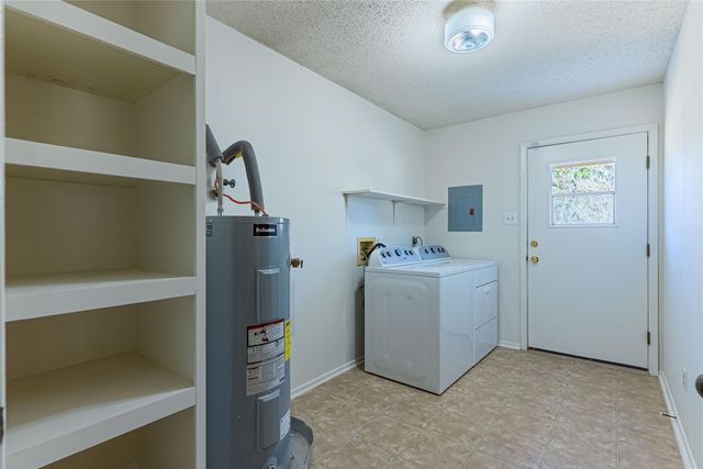 830 Live Oak TRL, Liberty Hill, TX 78642