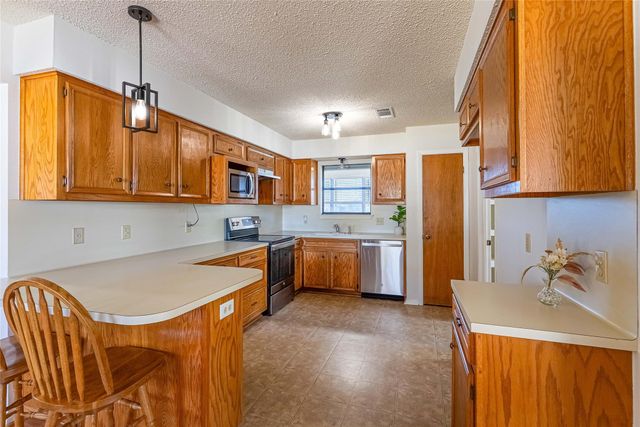 830 Live Oak TRL, Liberty Hill, TX 78642