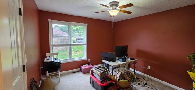 6863 W Cactus Street, Springfield, MO 65803