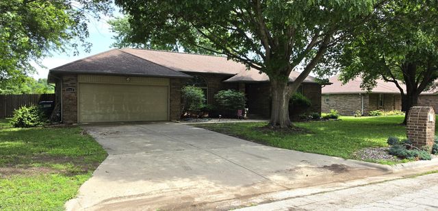 6863 W Cactus Street, Springfield, MO 65803