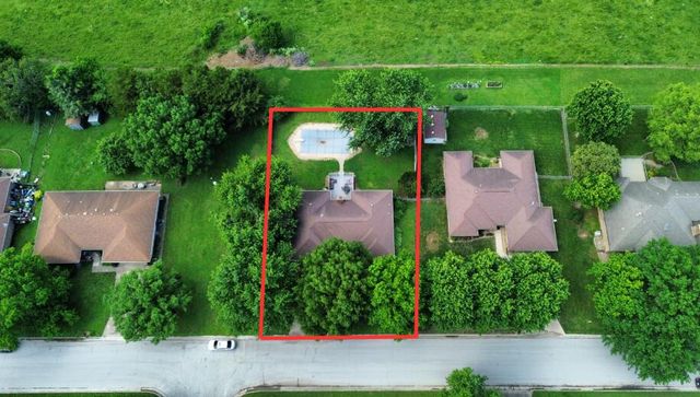 6863 W Cactus Street, Springfield, MO 65803