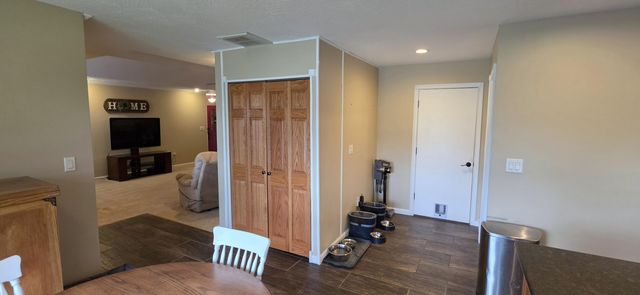 6863 W Cactus Street, Springfield, MO 65803