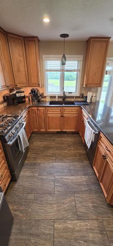 6863 W Cactus Street, Springfield, MO 65803