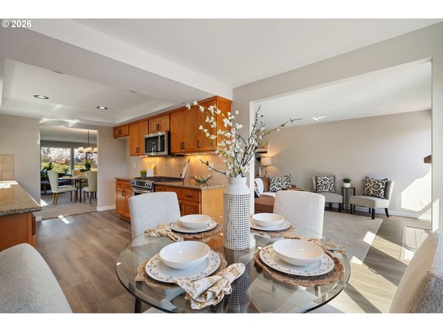 11830 Se HOBART Ct, Happy Valley, OR 97086