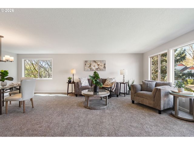 11830 Se HOBART Ct, Happy Valley, OR 97086