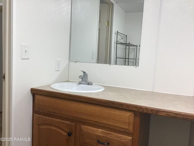 207 Mills Street 3, Scott, LA 70583
