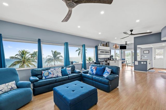 2201 N Surf Road, Hollywood, FL 33019