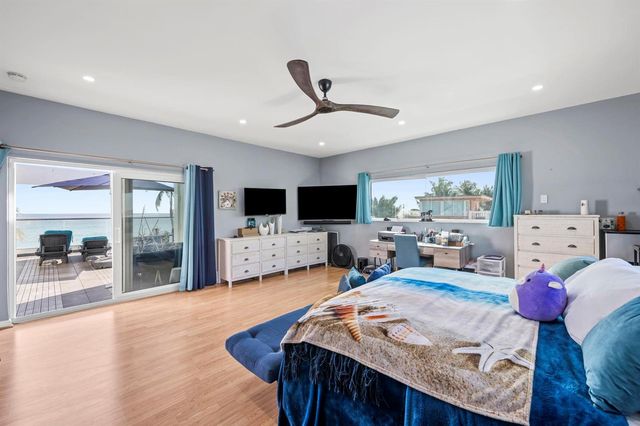 2201 N Surf Road, Hollywood, FL 33019