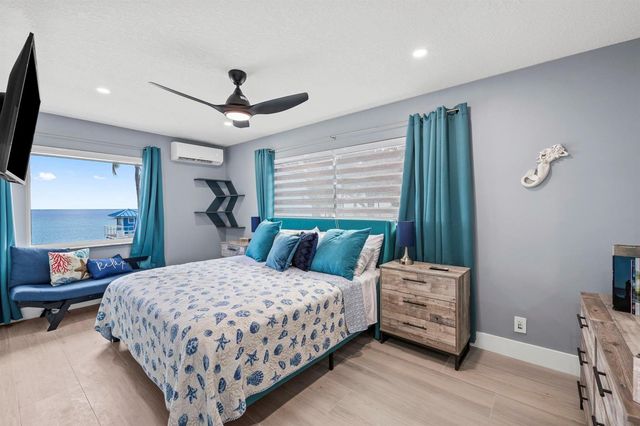 2201 N Surf Road, Hollywood, FL 33019