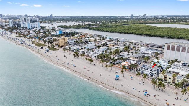 2201 N Surf Road, Hollywood, FL 33019