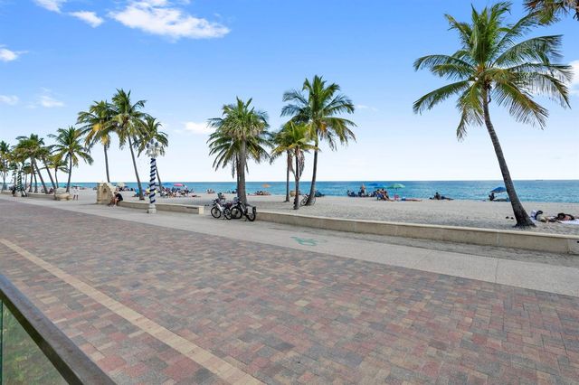 2201 N Surf Road, Hollywood, FL 33019
